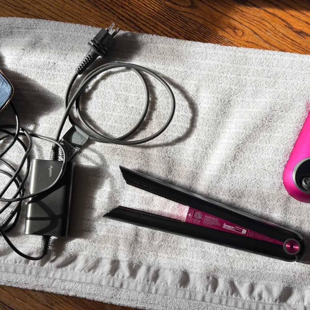 Dyson Corrale hair straightener Black Fuchsia - Like New - Picture 11 of 14